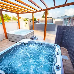  Appartement Jacuzzis Et Piscine Au Centre De